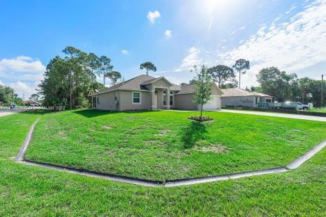 1097 SW Eureka Avenue Port St. Lucie FL 34953