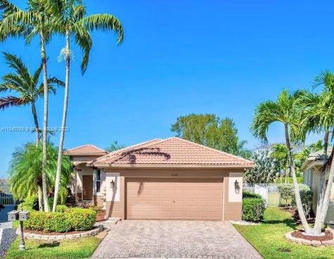 1824 Aspen Lane Weston FL 33327