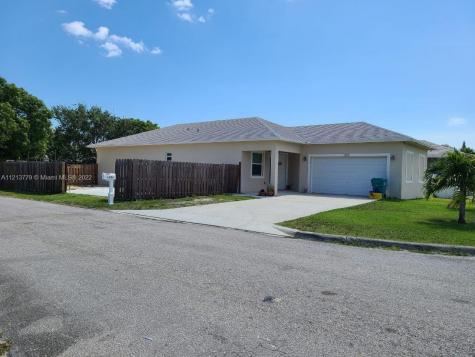 1206 NE 2nd Street Boynton Beach FL 33435
