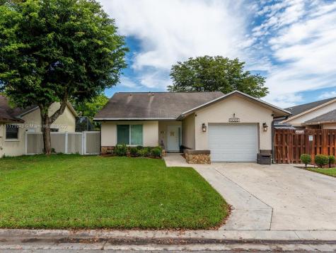 9713 SW 57th Street Cooper City FL 33328