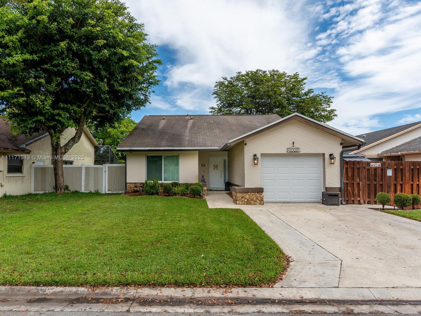 9713 SW 57th Street Cooper City FL 33328