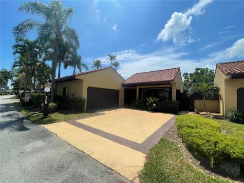 1040 NE 204th Terrace Miami FL 33179