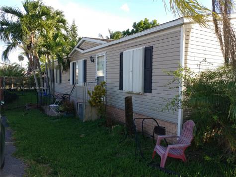 220 NE 12th Avenue Lot 189 Homestead FL 33030
