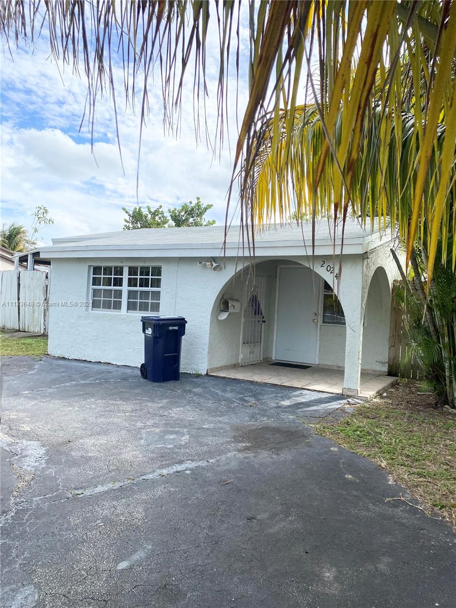 2024 NE 183rd Street North Miami Beach FL 33179