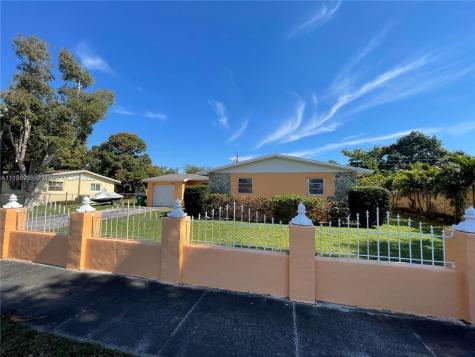 18525 NW 22nd Place Miami Gardens FL 33056