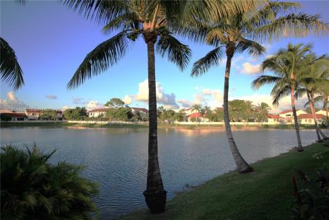 2711 San Remo Circle Homestead FL 33035