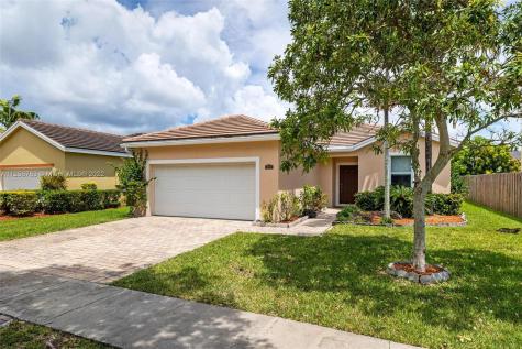 3079 SE 6th Street Homestead FL 33033