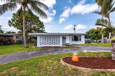6490 SW 4th Street Pembroke Pines FL 33023