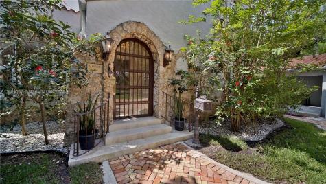 1136 Alhambra Circle Coral Gables FL 33134