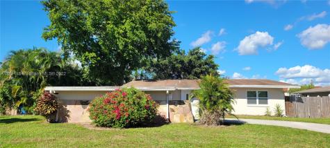 947 Hibiscus Drive Royal Palm Beach FL 33411