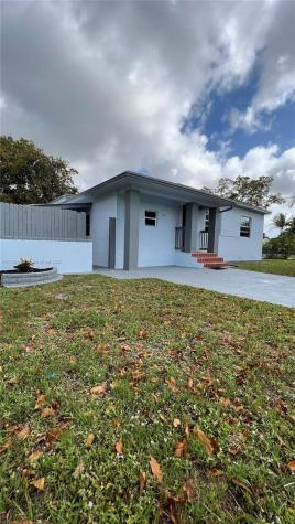 1005 NW 126th Street North Miami FL 33168