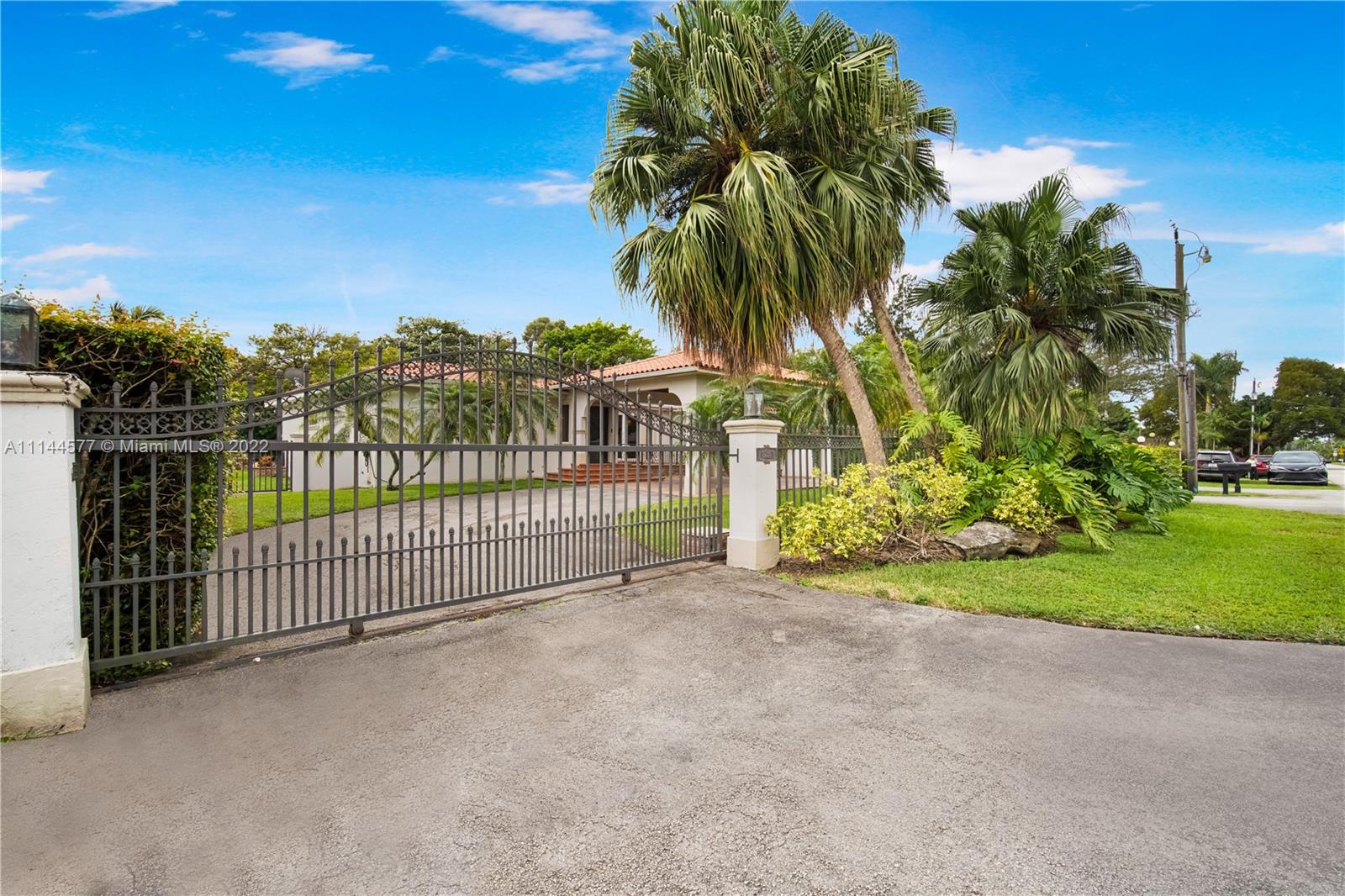 8290 SW 5th Street Miami FL 33144