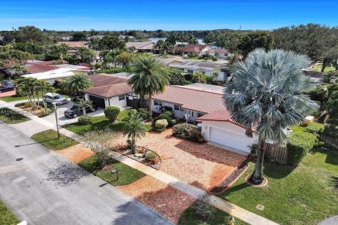 11800 NW 14th Street Pembroke Pines FL 33026