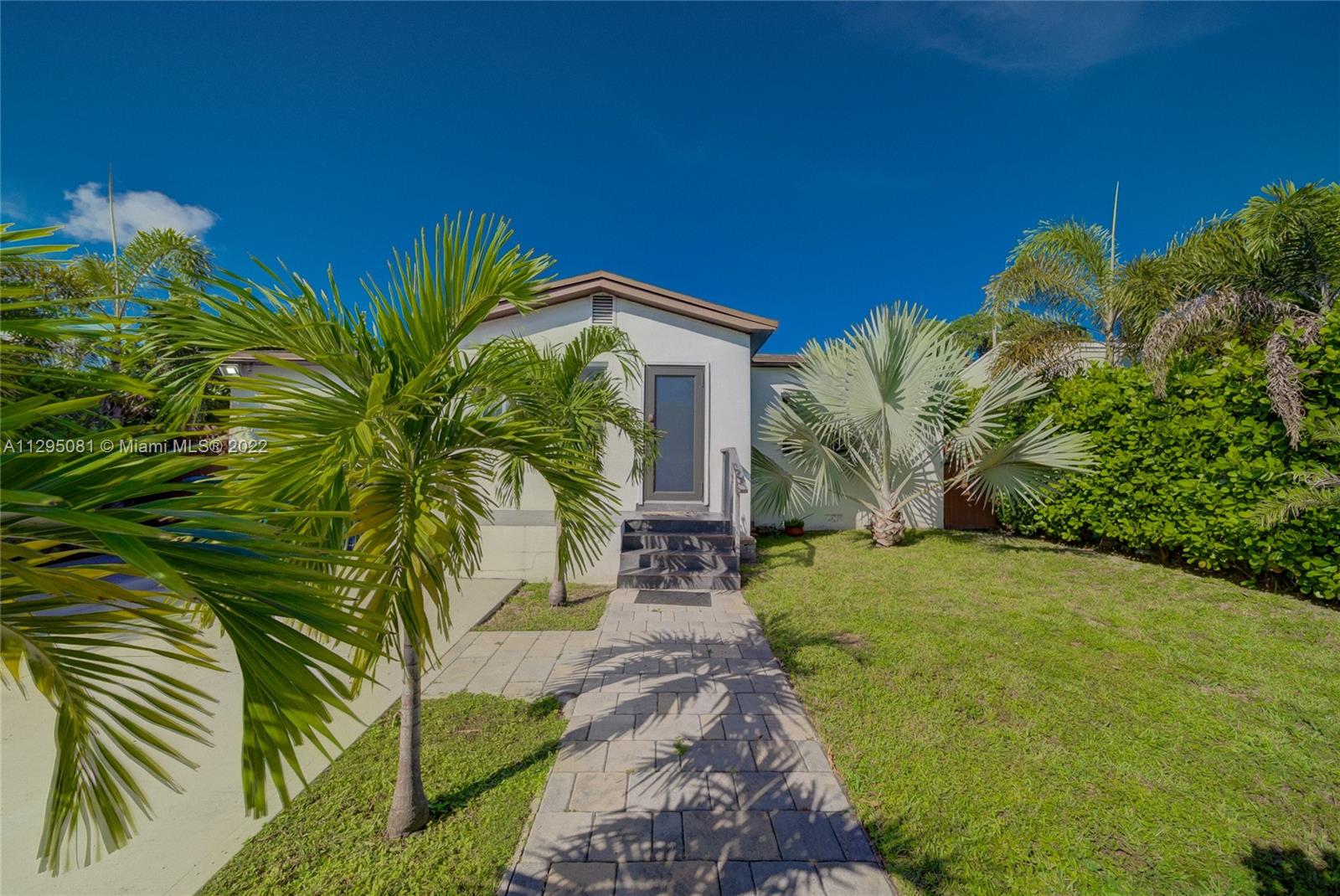 1077 NW 40th Street Miami FL 33127
