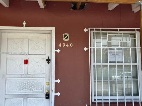 4940 SW 98th Avenue Road Miami FL 33165