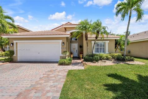 1561 SW 193rd Terrace Pembroke Pines FL 33029