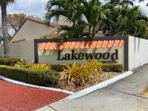 1525 SW 124th Place Concourse Miami FL 33184