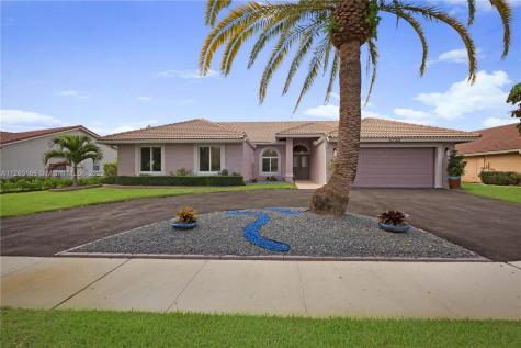 4722 NW 96th Drive Coral Springs FL 33076