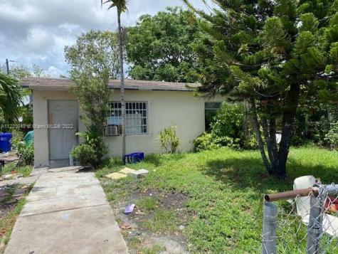 2813 NW 2nd Street Pompano Beach FL 33069