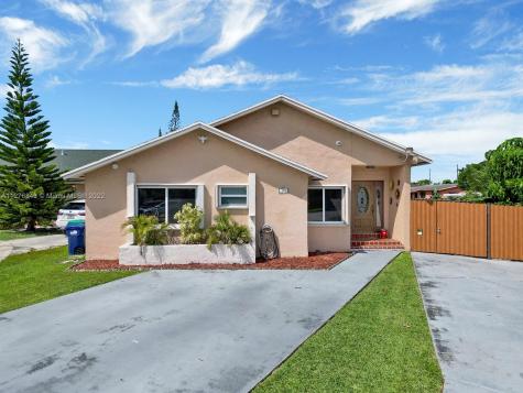 502 SW 99th Place Miami FL 33174