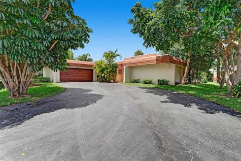 5311 Buttonwood Court Tamarac FL 33319