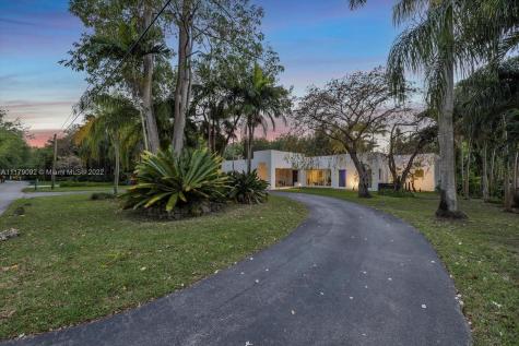 10720 SW 69th Avenue Pinecrest FL 33156