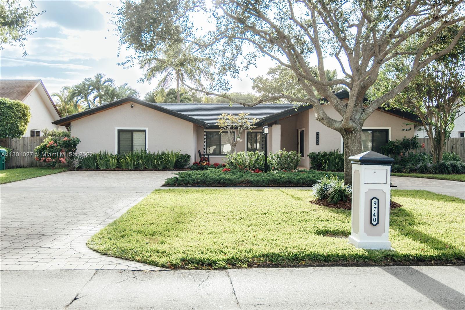 9740 W Calusa Club Drive Miami FL 33186