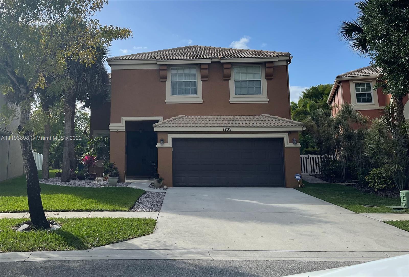 1239 Oakwater Drive Royal Palm Beach FL 33411