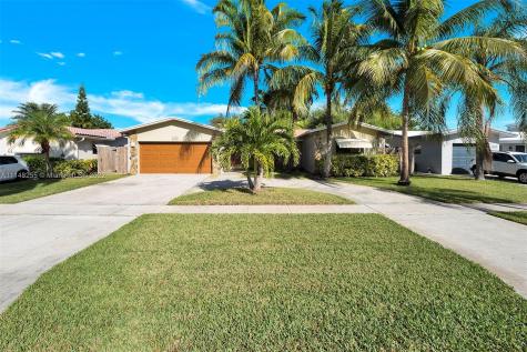 4233 Van Buren Street Hollywood FL 33021
