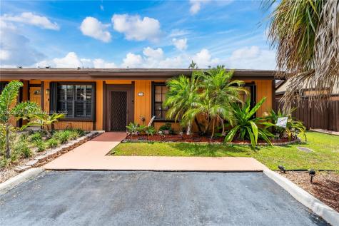 2290 Plum Court Pembroke Pines FL 33026