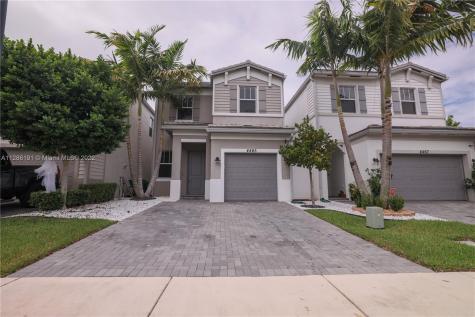 4465 NW 48th Terrace Tamarac FL 33319