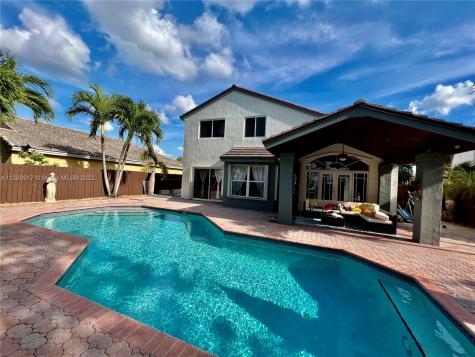 15933 SW 72nd Terrace Miami FL 33193
