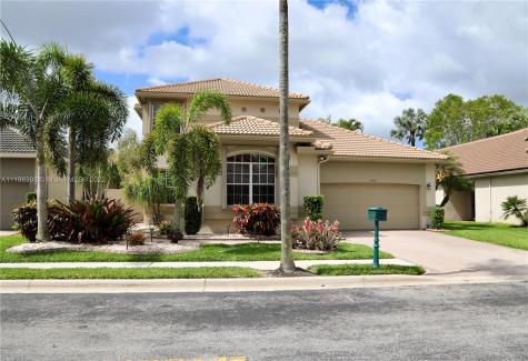 1442 Lacosta Drive E Pembroke Pines FL 33027