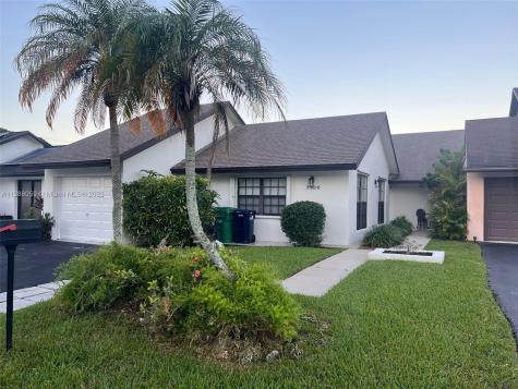 7106 SW 103rd Place Miami FL 33173