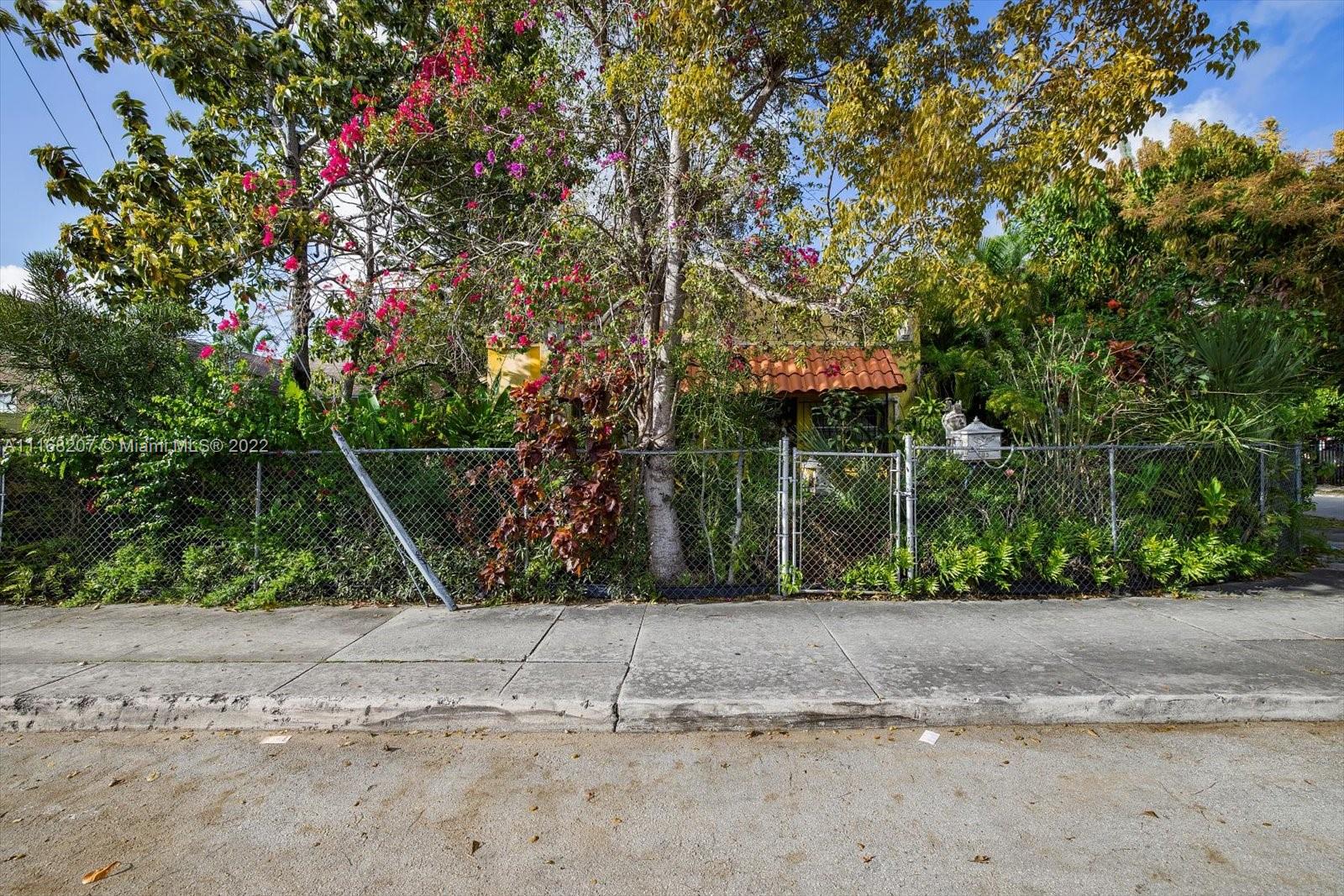805 NW 29th Street Miami FL 33127
