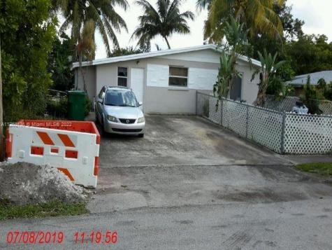 5611 SW 36th Court Davie FL 33314