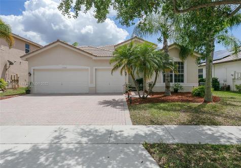 15282 SW 20th Street Miramar FL 33027