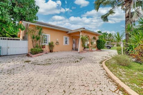 2820 SW 80th Avenue Miami FL 33155