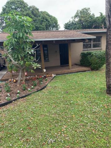1221 NE 211th Street Miami FL 33179
