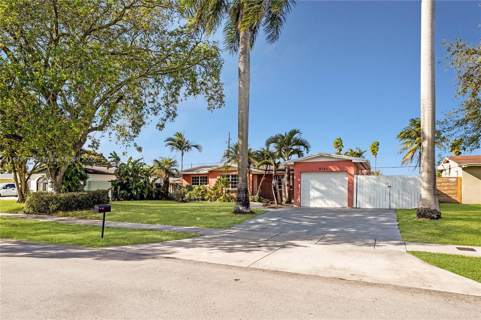 8721 SW 200th Terrace Cutler Bay FL 33189