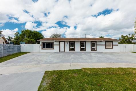 10865 SW 152nd Terrace Miami FL 33157