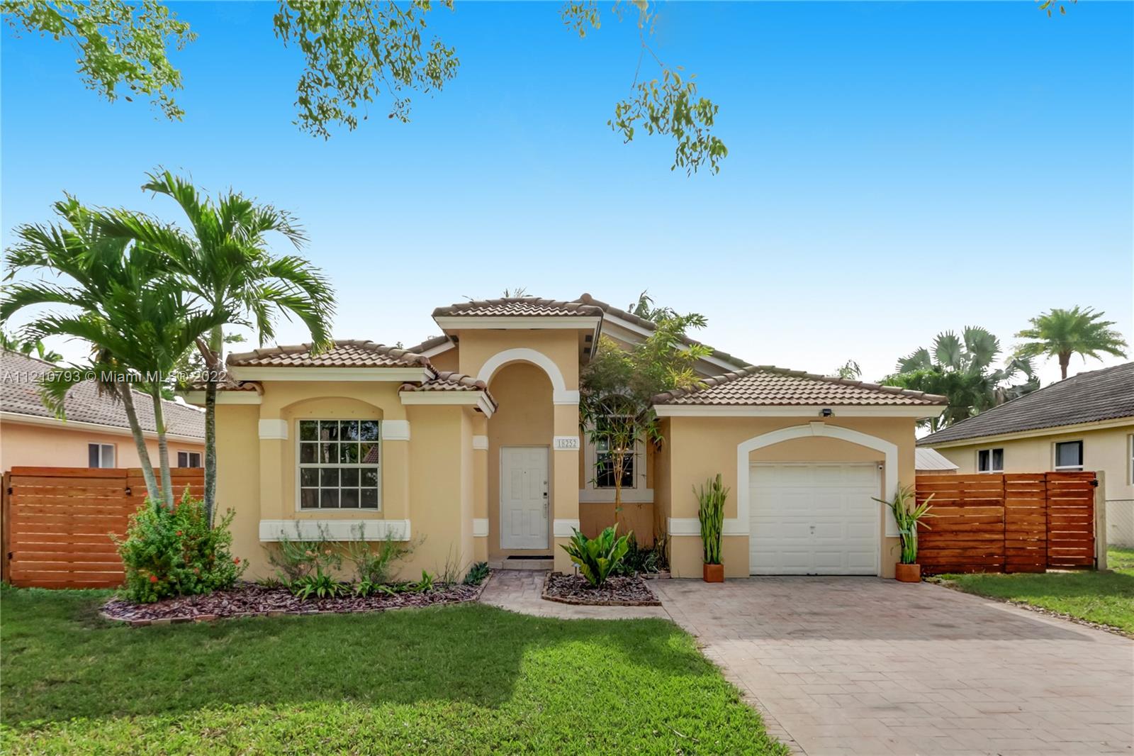 18252 SW 94th Court Palmetto Bay FL 33157