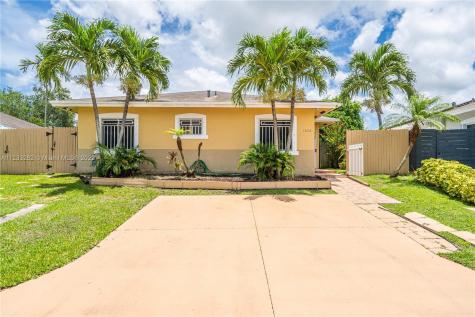 13618 SW 285th Terrace Homestead FL 33033