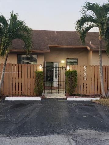 6721 NW 193rd Lane Hialeah FL 33015