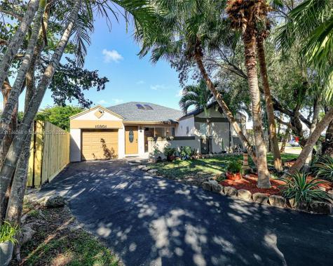 10301 SW 207th Street Cutler Bay FL 33189