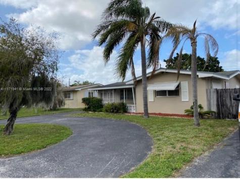 8481 NW 11th Street Pembroke Pines FL 33024