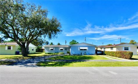 19822 NE 13th Place Miami FL 33179