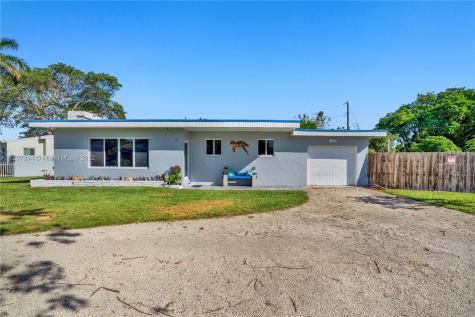409 NW 10th Street Homestead FL 33030