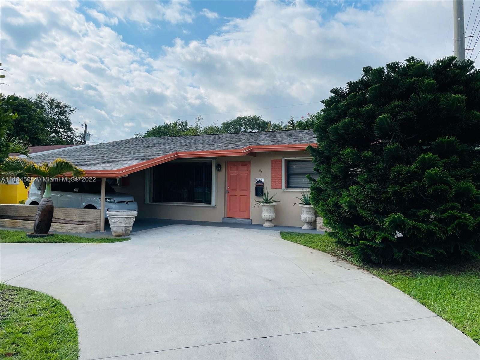6790 Mcclellan Street Hollywood FL 33024