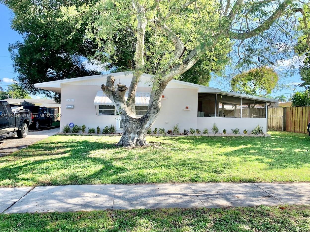 251 N 70th Way Hollywood FL 33024